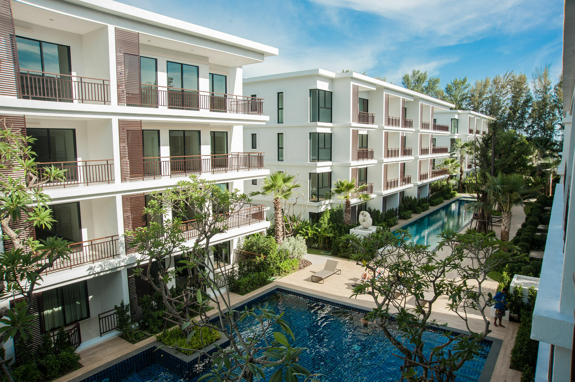 The Title Kr Condotel *